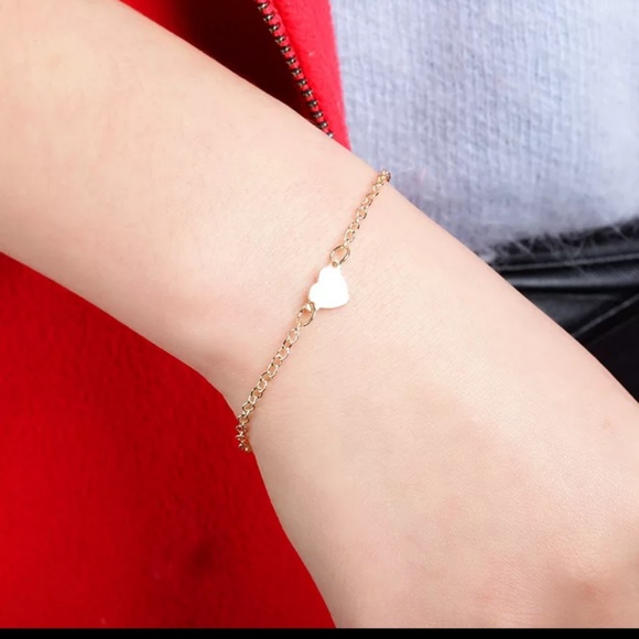 Heart Shaped Link Bracelet - Picture 2 of 5